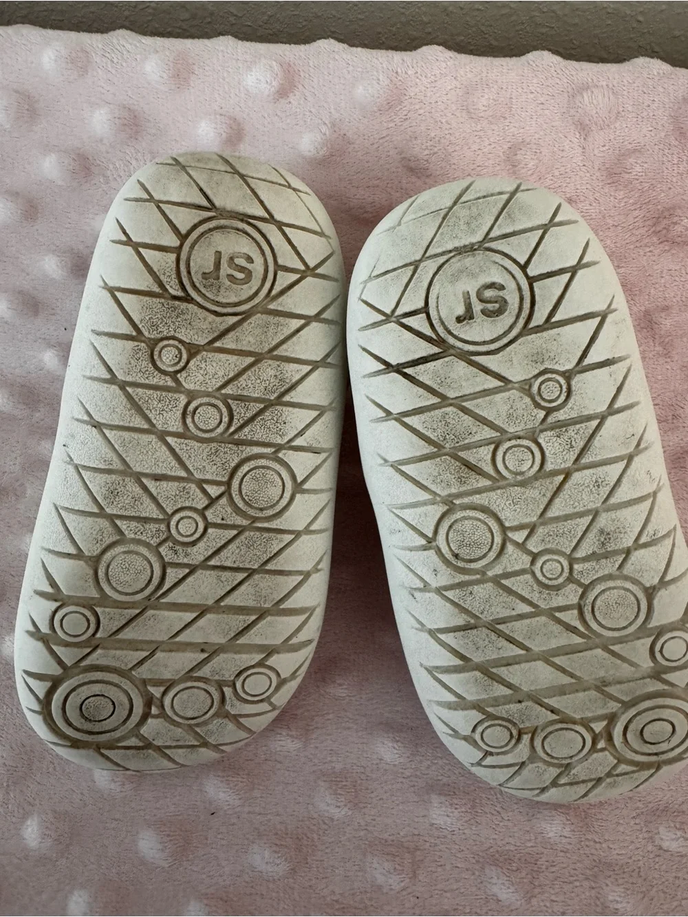 Stride Rite White Bow Mary Jane Shoes - Classic Toddler Style
